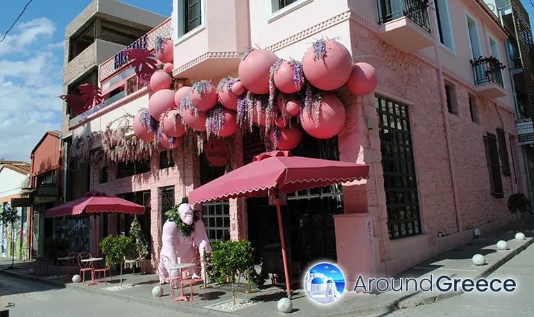 Entertainment in Psiri