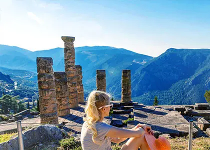 Full-Day Bus Trip to Delphi & Arachova from Athens